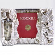 Подарочный набор «Москва-Кремль №5» с серебряными рюмками